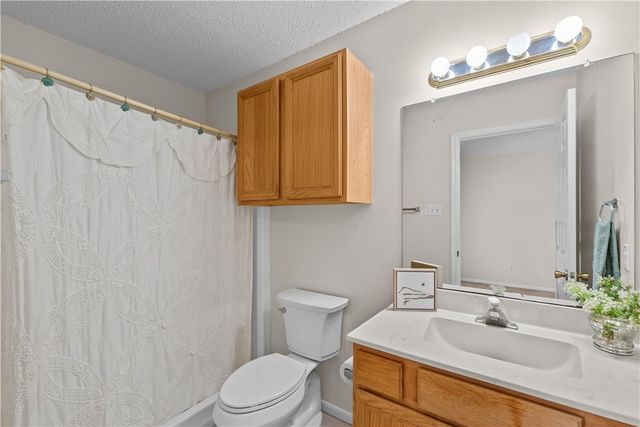 2304 Barcelona Dr, Ingleside, TX 78362