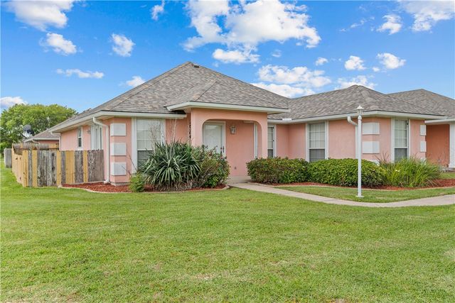 2304 Barcelona Dr, Ingleside, TX 78362