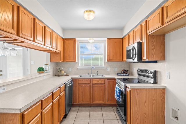 2304 Barcelona Dr, Ingleside, TX 78362