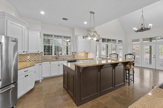 12061 Oak Forest Lane, Conroe, TX 77385