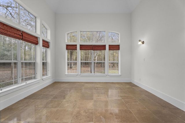 12061 Oak Forest Lane, Conroe, TX 77385