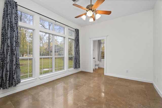 12061 Oak Forest Lane, Conroe, TX 77385