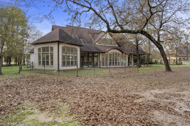 12061 Oak Forest Lane, Conroe, TX 77385