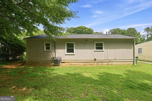 836 Amber Place NW, Atlanta, GA 30331