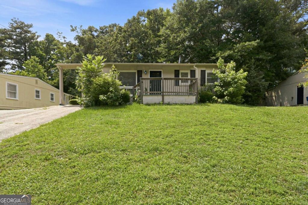 836 Amber Place NW, Atlanta, GA 30331