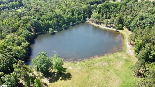 206 Bull Hill Road, Gray Court, SC 29645