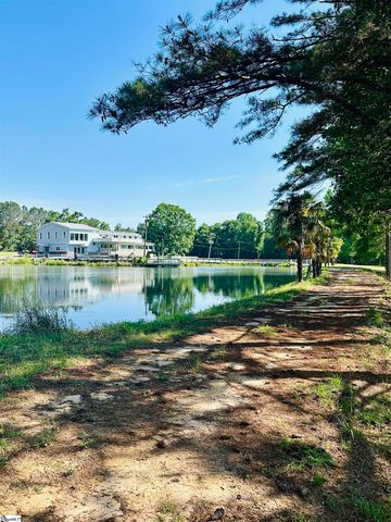 206 Bull Hill Road, Gray Court, SC 29645