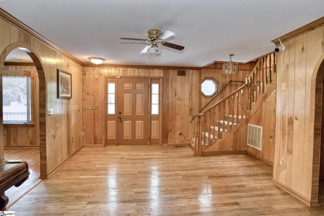 206 Bull Hill Road, Gray Court, SC 29645