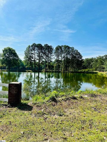 206 Bull Hill Road, Gray Court, SC 29645