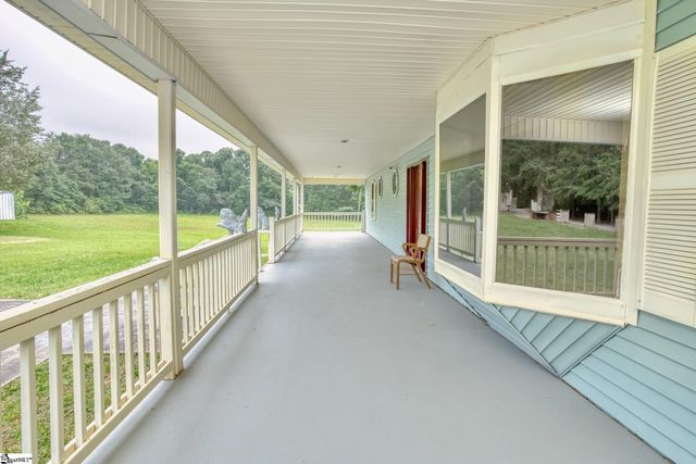 206 Bull Hill Road, Gray Court, SC 29645