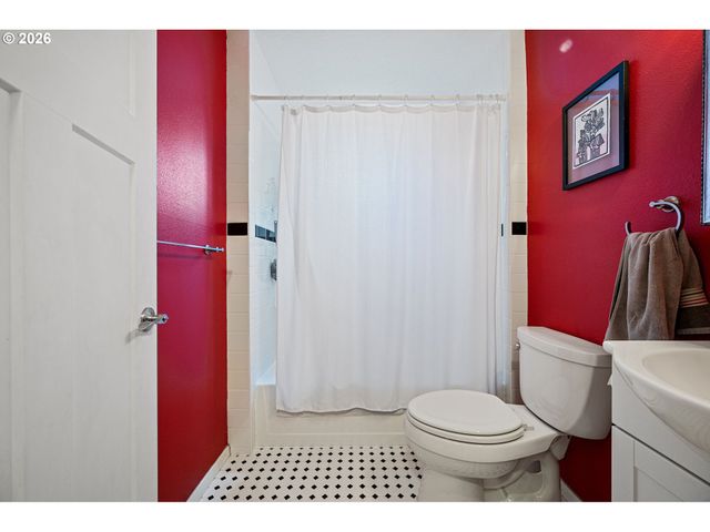 1572 WILSON Ct, Eugene, OR 97402