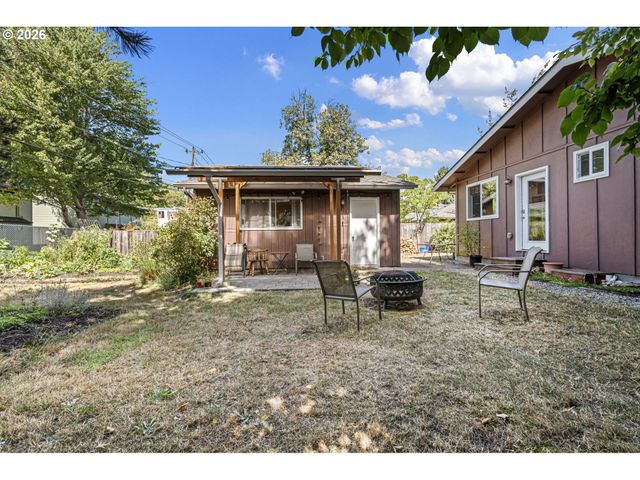 1572 WILSON Ct, Eugene, OR 97402