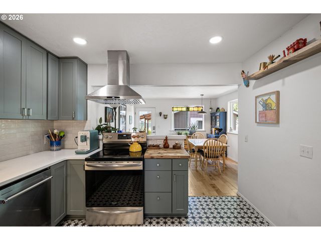 1572 WILSON Ct, Eugene, OR 97402