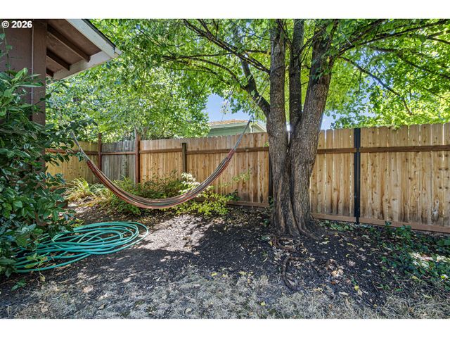 1572 WILSON Ct, Eugene, OR 97402
