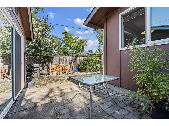 1572 WILSON Ct, Eugene, OR 97402