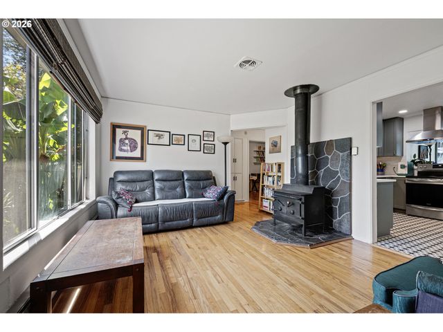 1572 WILSON Ct, Eugene, OR 97402