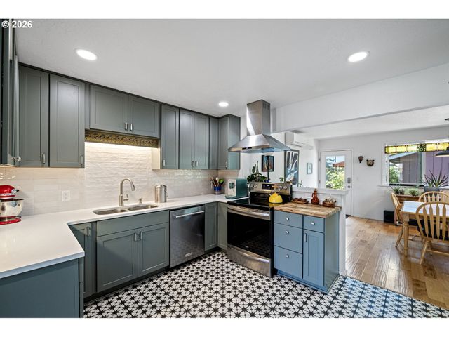 1572 WILSON Ct, Eugene, OR 97402