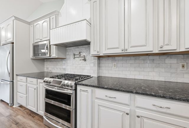 2438 N Tamarisk St, Derby, KS 67037