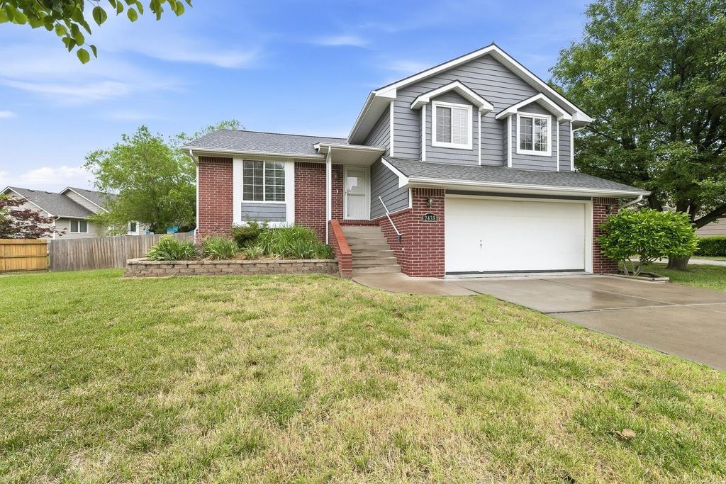 2438 N Tamarisk St, Derby, KS 67037
