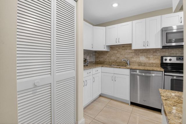 15 Stratford Drive C, Boynton Beach, FL 33436