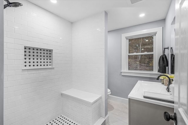 15 Shannon Rd, Harwich, MA 02645