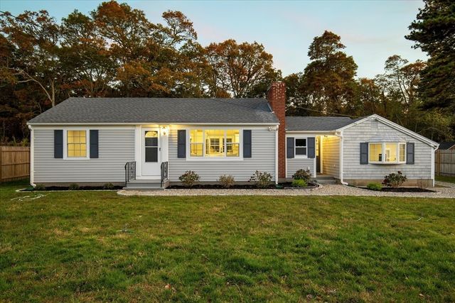 15 Shannon Rd, Harwich, MA 02645