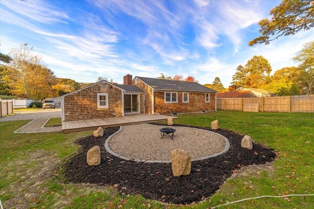 15 Shannon Rd, Harwich, MA 02645