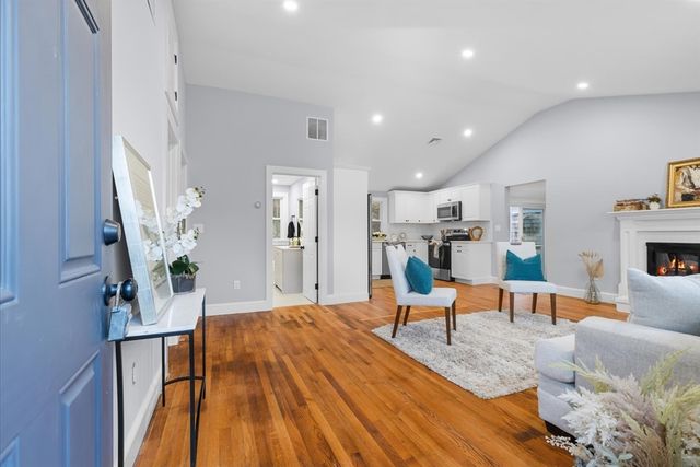 15 Shannon Rd, Harwich, MA 02645