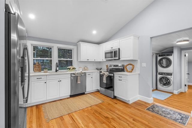 15 Shannon Rd, Harwich, MA 02645