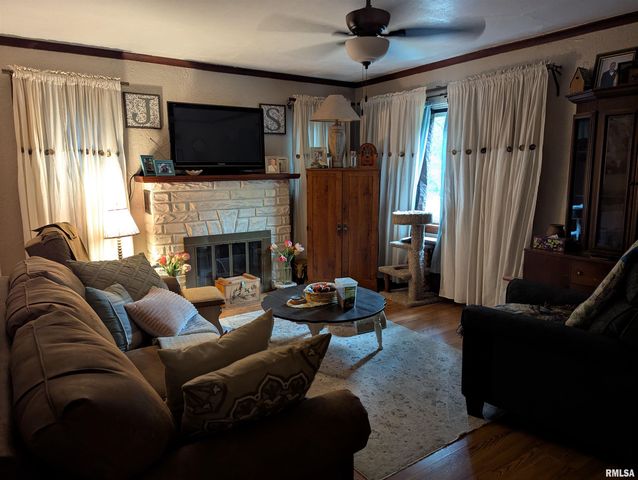 5802 S MADISON Street, Bartonville, IL 61607