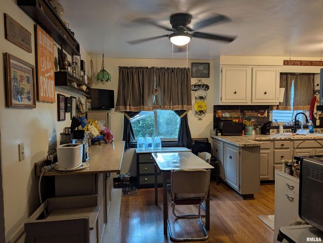 5802 S MADISON Street, Bartonville, IL 61607