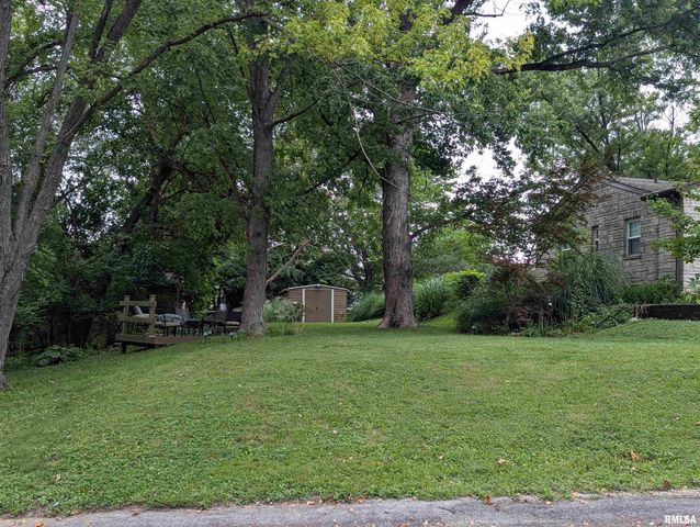 5802 S MADISON Street, Bartonville, IL 61607