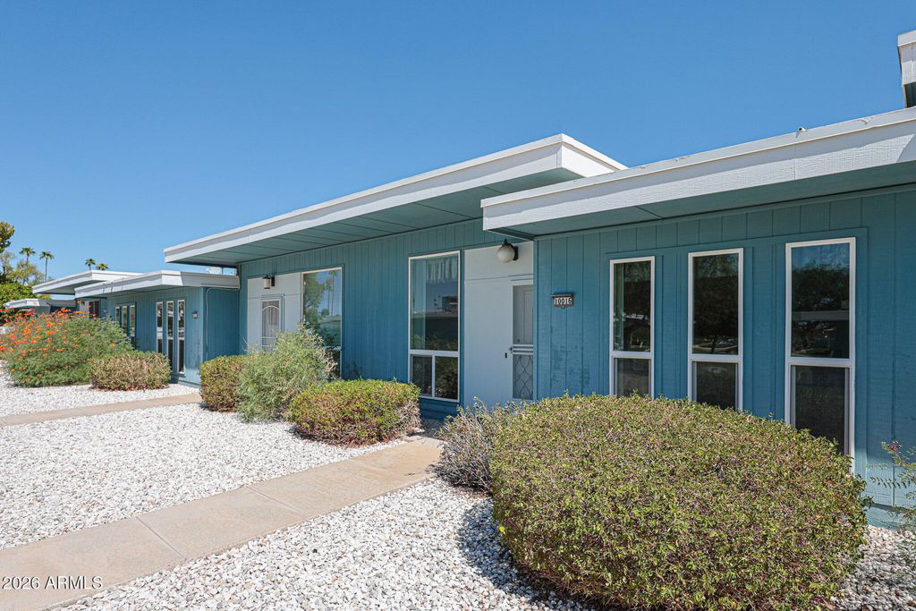 10016 W LANCASTER Drive, Sun City, AZ 85351 — exterior