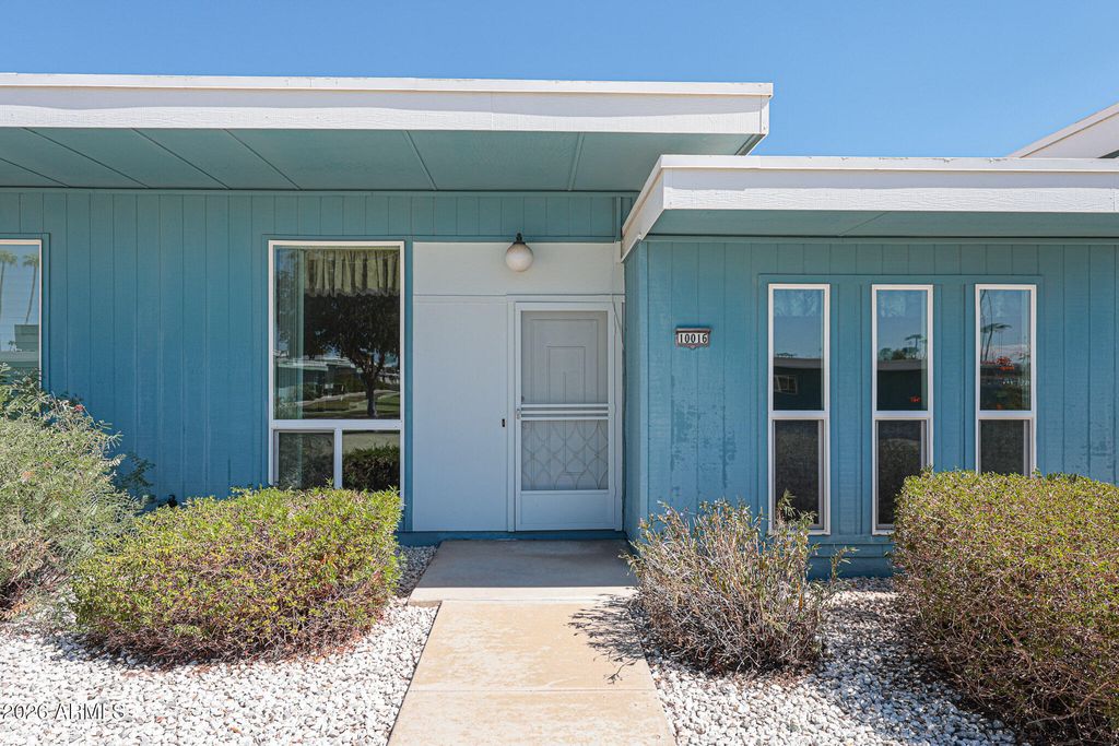 10016 W LANCASTER Drive, Sun City, AZ 85351 — photo 2