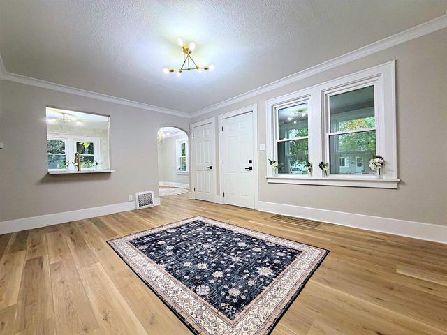 425 MONROE STREET, Neenah, WI 54956