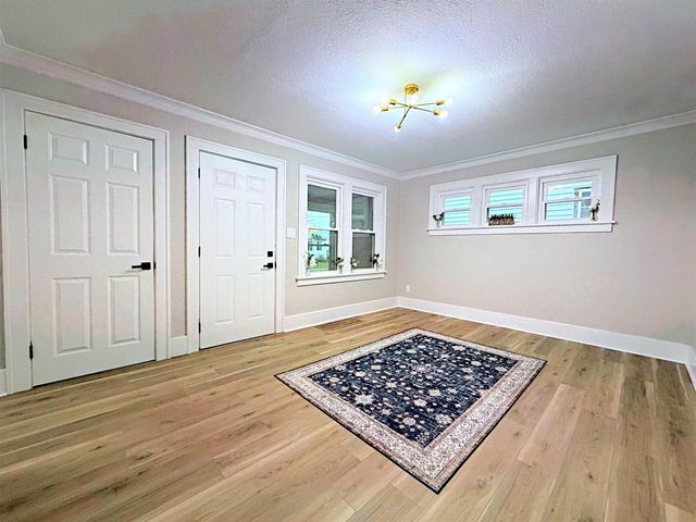 425 MONROE STREET, Neenah, WI 54956