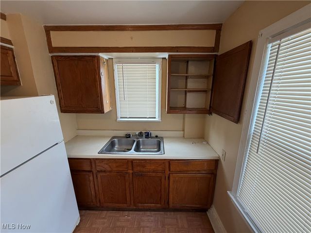 783 Leonard Street, Akron, OH 44307