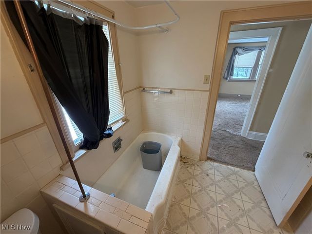 783 Leonard Street, Akron, OH 44307