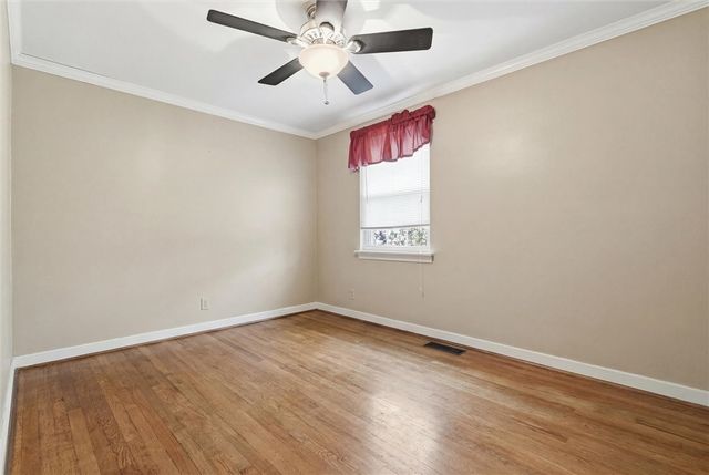 5723 Mifflin Rd, Lincoln Place, PA 15207