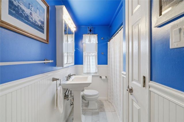 5723 Mifflin Rd, Lincoln Place, PA 15207