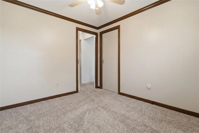 5723 Mifflin Rd, Lincoln Place, PA 15207