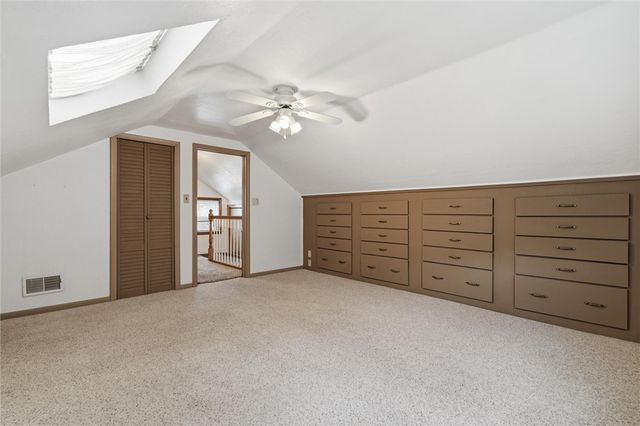 5723 Mifflin Rd, Lincoln Place, PA 15207