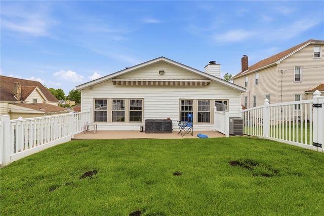 5723 Mifflin Rd, Lincoln Place, PA 15207