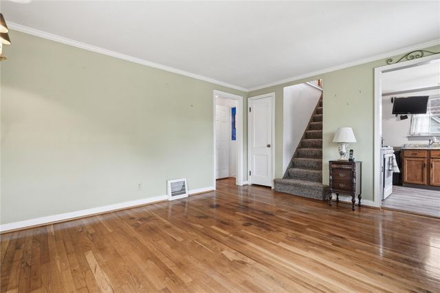 5723 Mifflin Rd, Lincoln Place, PA 15207