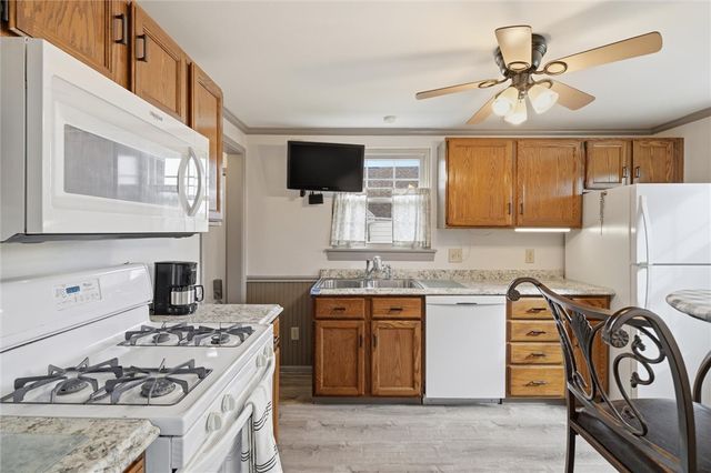5723 Mifflin Rd, Lincoln Place, PA 15207