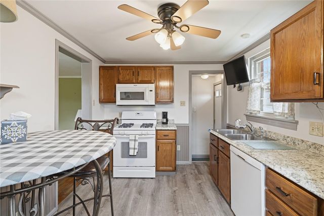 5723 Mifflin Rd, Lincoln Place, PA 15207