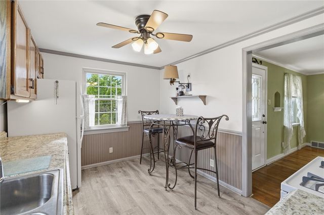 5723 Mifflin Rd, Lincoln Place, PA 15207