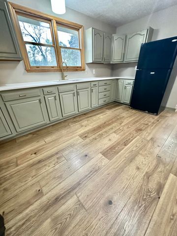 401 Broken Arrow LN, Covington, VA 24426