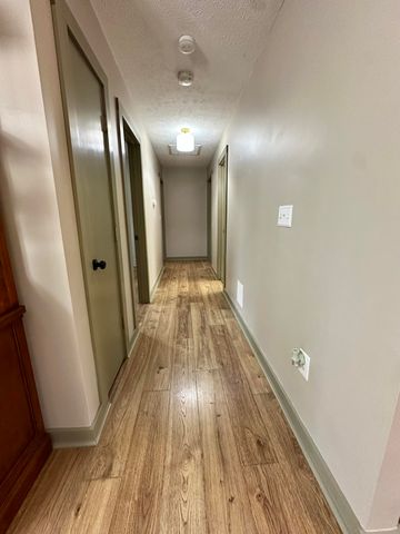 401 Broken Arrow LN, Covington, VA 24426