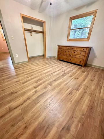 401 Broken Arrow LN, Covington, VA 24426